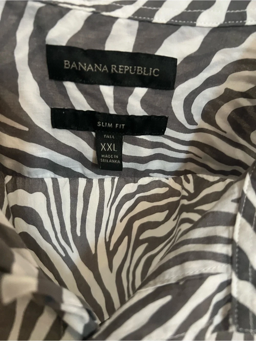 Banana Republic Black and White Zebra-Print Short Sleeve Button-Down